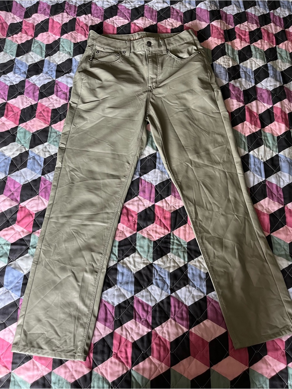 American Eagle Women’s Straight Leg Pants Size 6 Short